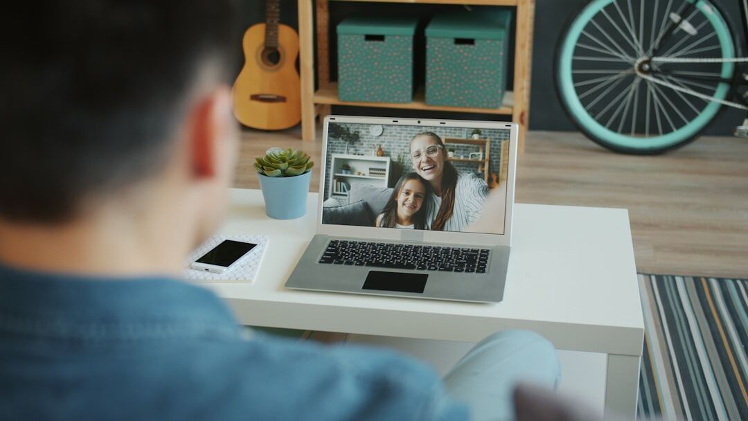 group discussion online